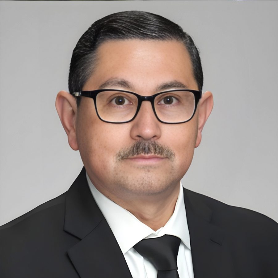 Foto de Dr. César Ochoa Martínez